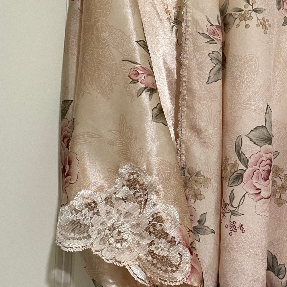 Floral Robe - Pink - Picture 7 of 8